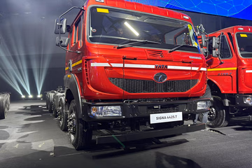 Tata Signa 4425.T