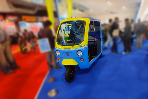 Godawari Eblu Rozee Eco 2110/3-Seater thumbnail