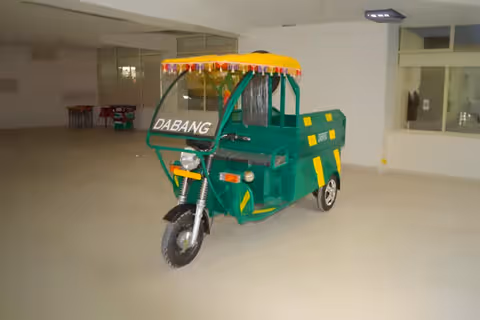 Gayatri Electric Dabang E Cart car alternative