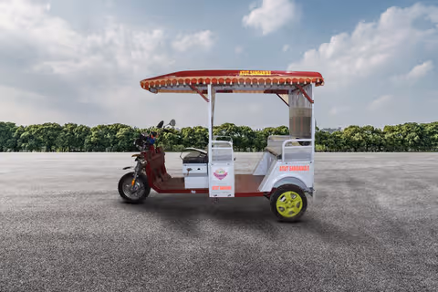 Atut Sangam Battery Operated E-Rickshaw Atut Sangam Battery Operated E-Rickshaw
