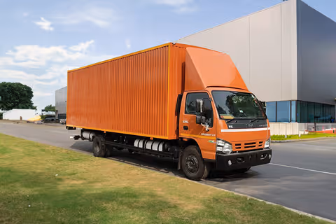 SML Isuzu Sartaj GS HG 75 MS Container SML Isuzu Sartaj GS HG 75 MS Container