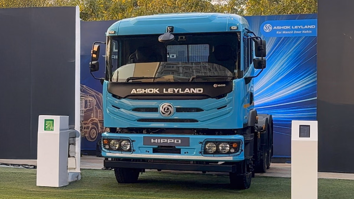 Ashok Leyland HIPPO 5536 6x4 3900/Chassis thumbnail