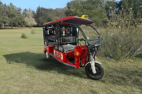 city-cab-e-rickshaw