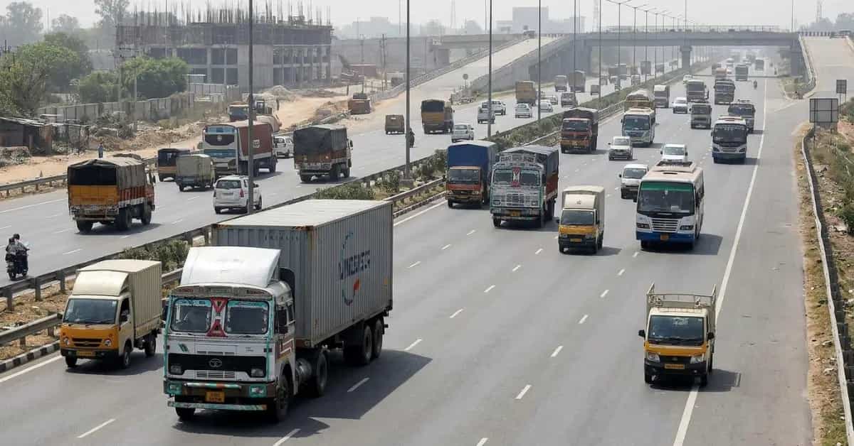 Indian CV Market Forecast to Hit Record 12.4 Lakh Units in FY27 Indian CV Market Forecast to Hit Record 12.4 Lakh Units in FY27-image
