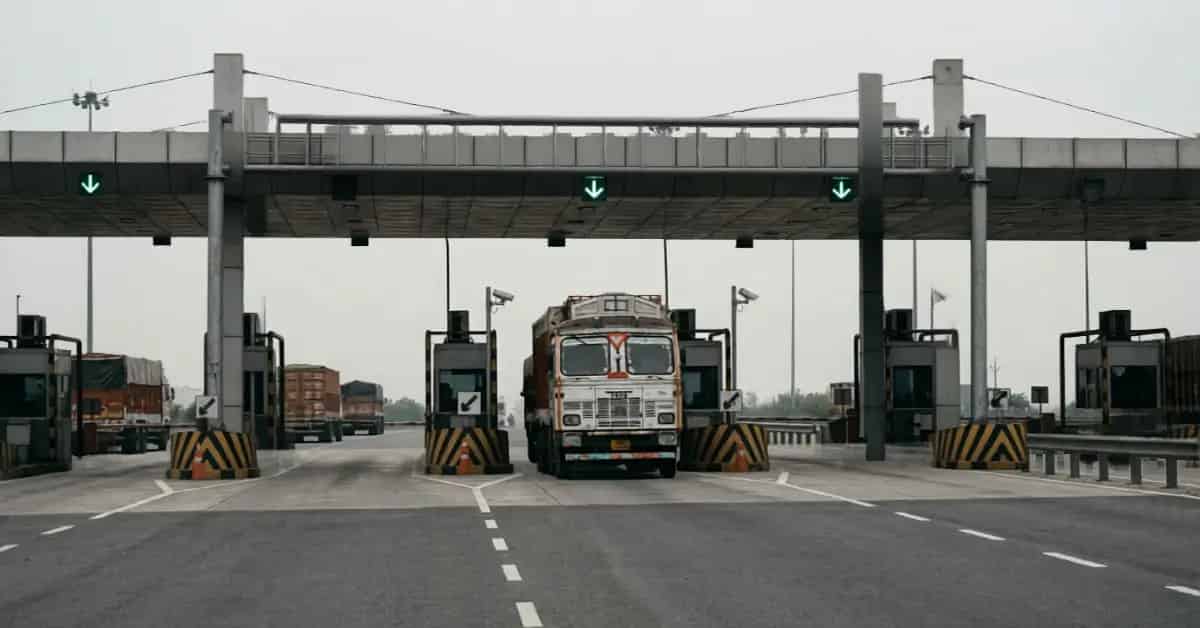 MCD Hikes Delhi Entry Charges for Commercial Vehicles by Up to 53%