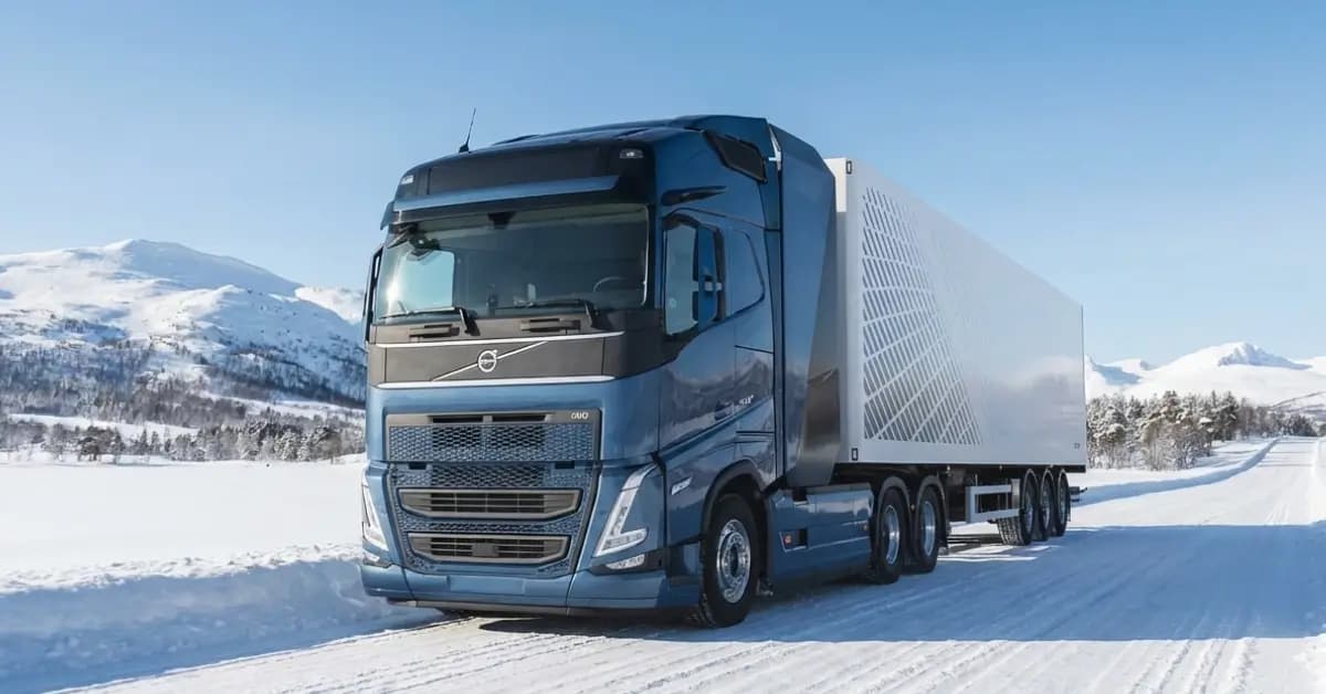 Volvo Starts Testing of Hydrogen ICE Heavy Trucks: Launch Set Before 2030